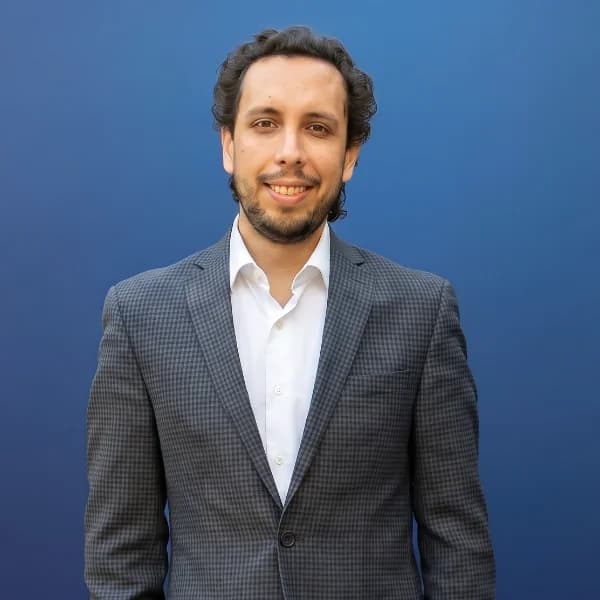 Matías Waldemar — Experto en Performance Marketing y SEO en Chile